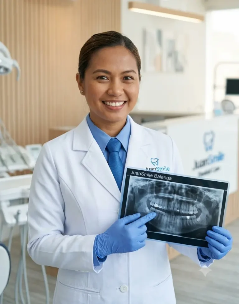 Dentist holding a teeth Xray film